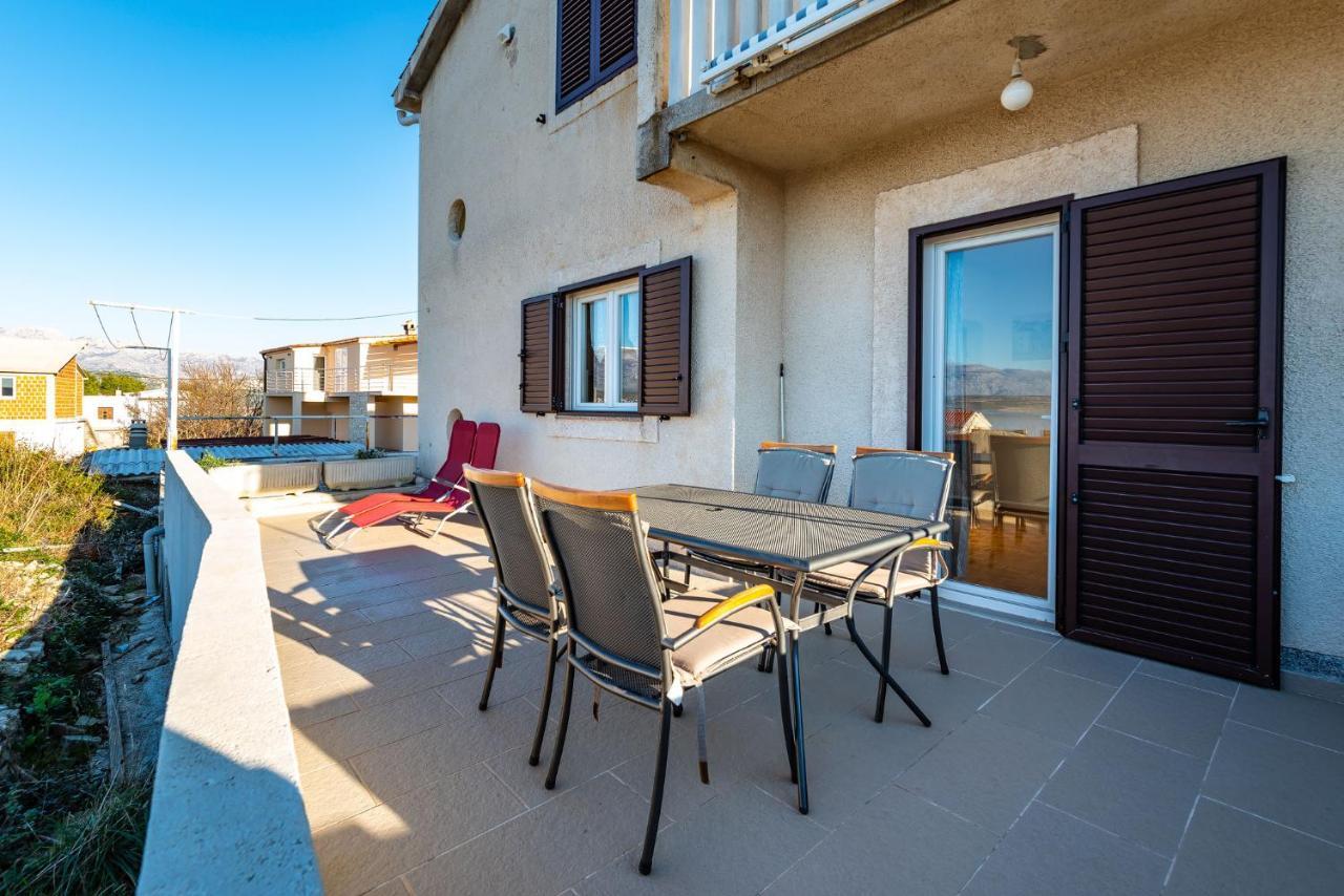 Apartment Sea And Mountain With Pool Novigrad  Exterior photo